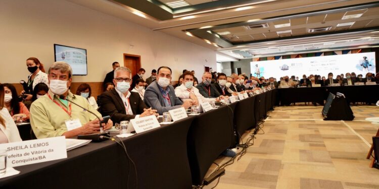 Com mais de 400 representantes municipais, Reunião Geral da FNP engaja turismo em Aracaju