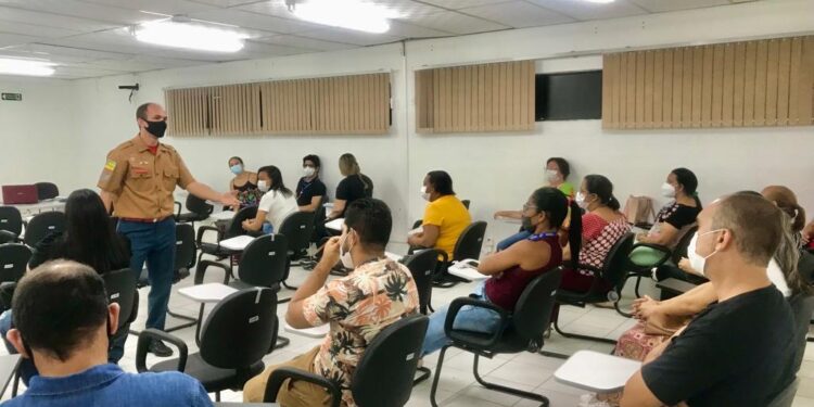 Servidores da Saúde de Aracaju recebem treinamento de brigada de incêndio