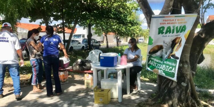 População aprova dia extra de vacinação em ponto fixo no bairro Aruana