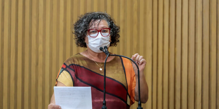 Vereadora Professora Ângela Melo comemora aprovação do Piso Salarial da Enfermagem e da Lei Paulo Gustavo