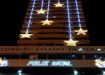 Prédio Maria Feliciana será iluminado com decoração natalina