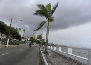 Defesa Civil de Aracaju emite alerta de chuva moderada para as próximas 48h