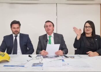 Arrecadação de leilão do 5G deve ultrapassar R$ 50 bi, diz ministro