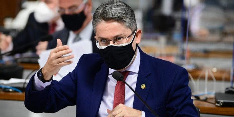 Alessandro Vieira tenta apoio do Cidadania à candidatura de ex-juiz Sérgio Moro a presidente