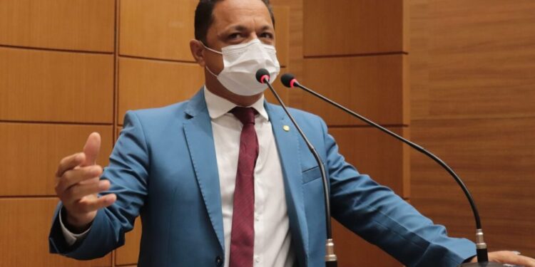 Capitão Samuel destaca prêmio do Batalhão da Restauração