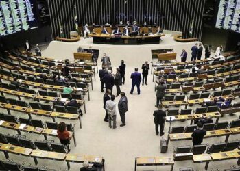 Rosa Weber recua e libera emendas do relator no Orçamento