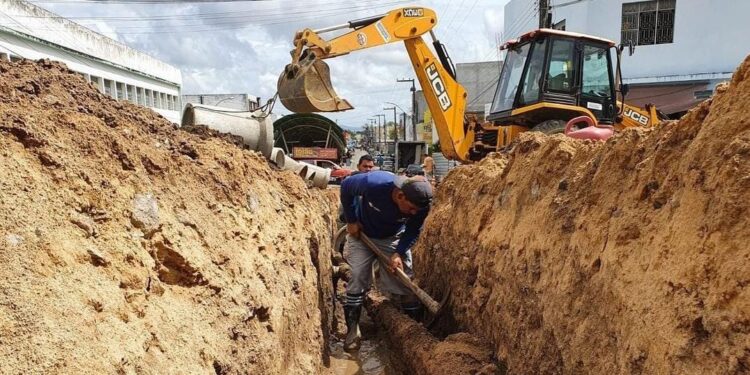 Prefeitura de Propriá inicia obra de criação de drenagem no Centro comercial
