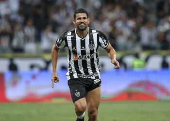 Saída de Diego Costa do Atlético-MG agora pode render R$ 16 milhões