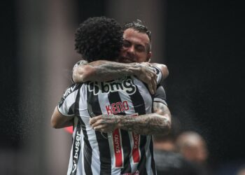 Atlético-MG vence Bahia e volta a ser campeão brasileiro após 50 anos