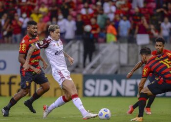 Vice-campeão Flamengo empata com rebaixado Sport em Recife