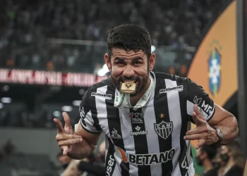 Corinthians vai ter que abrir os cofres e encarar jogo duro do Galo se quiser contratar Diego Costa; entenda