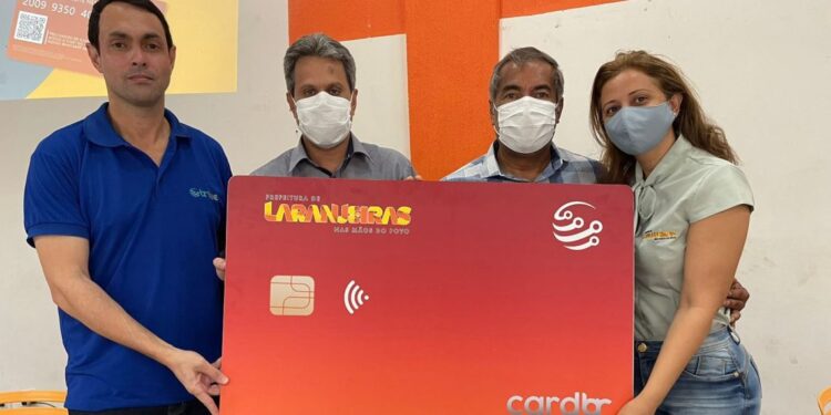 Servidores do município de Laranjeiras terão cartão de crédito para utilizar no comércio local