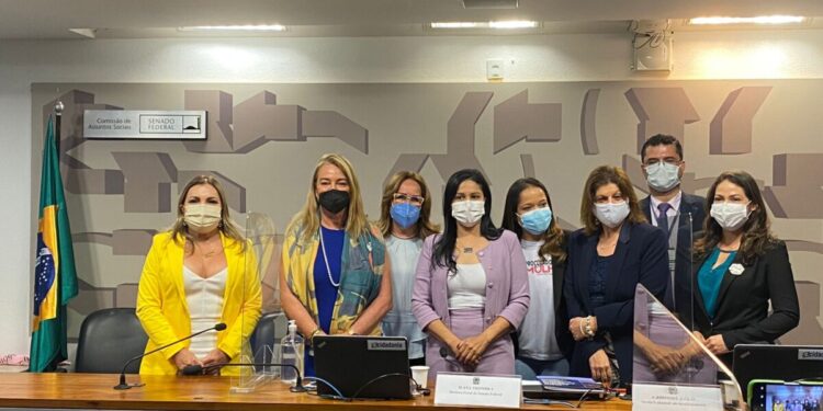 Goretti Reis participa de evento sobre combate à violência doméstica