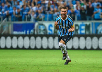 Maicon relembra ambiente dentro do Grêmio: ‘Não tinha vaidade’