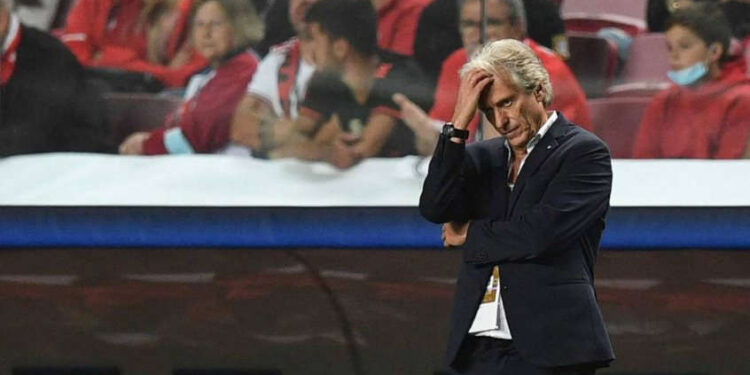 Benfica anuncia saída de Jorge Jesus dois dias antes de jogo contra o Porto