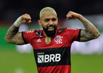 Dupla da Premier League projeta investida para ter Gabigol em janeiro e multa é revelada