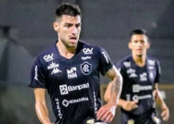 Após boa temporada em 2021, lateral direito Thiago Ennes fala sobre expectativa de definição do seu futuro