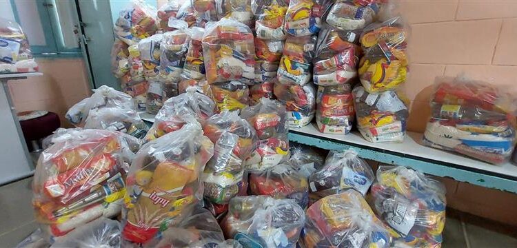 Famílias estancianas em situação de vulnerabilidade recebem cestas básicas da Prefeitura de Estância