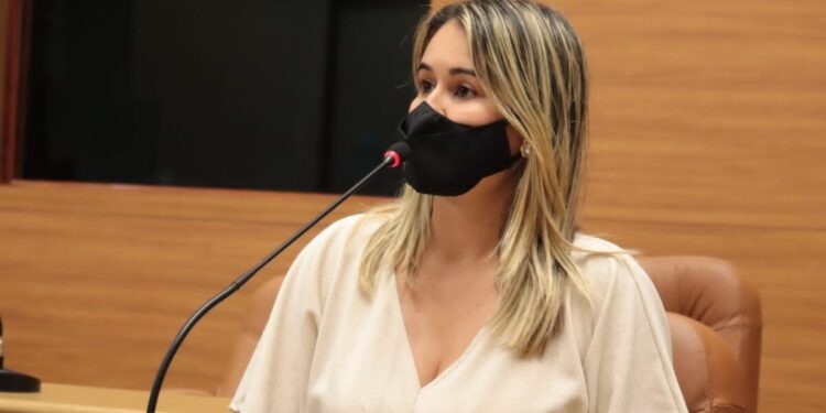 Kitty Lima pede ao Governo do Estado a construção de um Hospital Regional em Dores