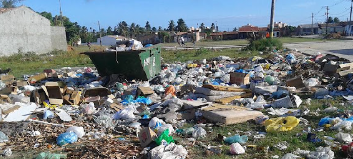 Coleta de lixo em Nossa Senhora do Socorro é interrompida por falta de pagamento