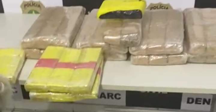 Denarc apreende 30kg de drogas em ônibus interestadual vindo da Bahia
