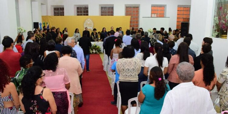 Academia Maruinense de Letras e Artes celebra 4 anos com lançamento de livro e novas posses