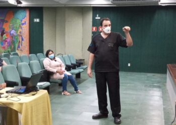 Profissionais da Unidade de Terapia de Queimados do Huse discutem novos protocolos