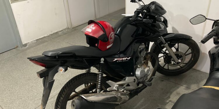 Polícia Civil recupera motocicleta com sinais identificadores adulterados em Itabaiana