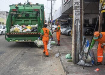 Prefeitura de Aracaju mobiliza equipes para restabelecer a regularidade da coleta domiciliar
