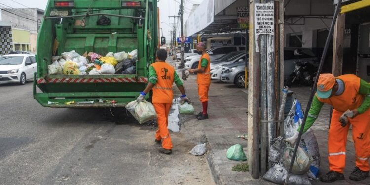 Prefeitura de Aracaju mobiliza equipes para restabelecer a regularidade da coleta domiciliar