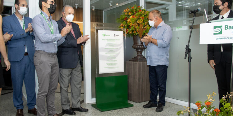 Belivaldo participa da inauguração do espaço Banese +Agro Governador Luiz Garcia