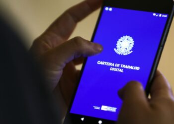 Caged: Brasil gera 324,1 mil empregos formais em novembro