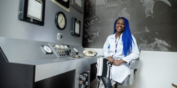 Aluna da UFS conquista prêmio de agência nuclear internacional