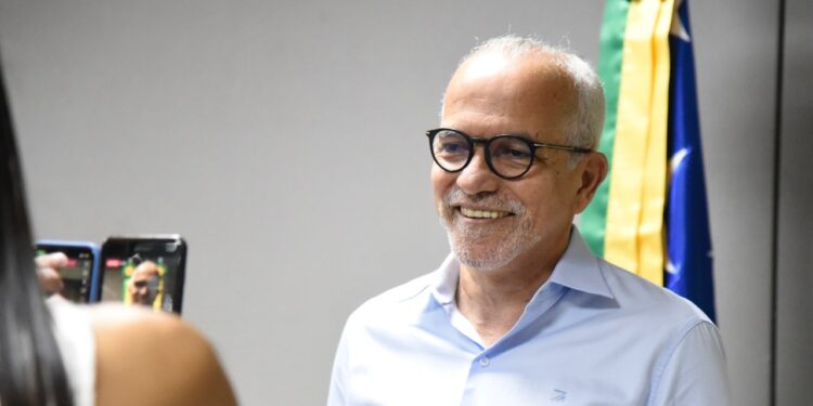 PMA pagará segunda parcela do 13º aos servidores e antecipará salário de dezembro