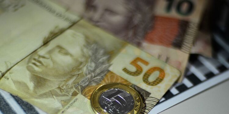 Caixa paga hoje Auxílio Brasil para beneficiários com NIS final 9