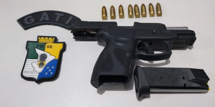 Polícia Militar apreende pistola 9mm na Barra dos Coqueiros
