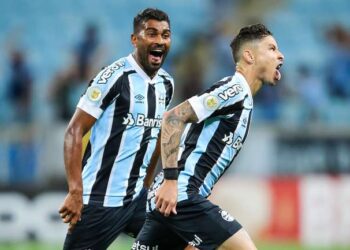 Grêmio atropela o São Paulo e respira na luta contra o Z4