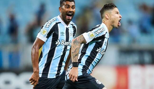 Grêmio atropela o São Paulo e respira na luta contra o Z4