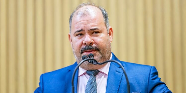 Isac celebra aprovação do piso salarial dos Agentes de Saúde e Endemias em Aracaju