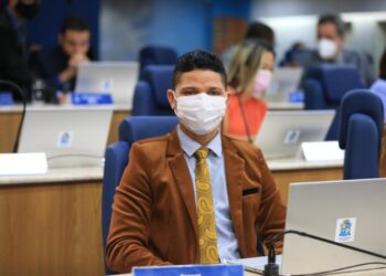 Soneca se solidariza com professores e apoia reajuste salarial da categoria