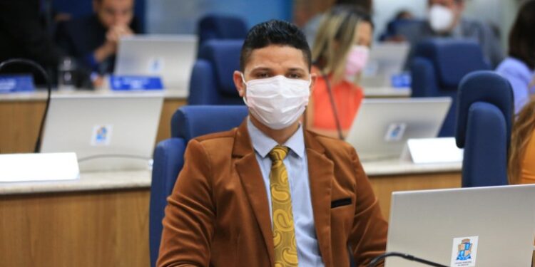 Soneca se solidariza com professores e apoia reajuste salarial da categoria