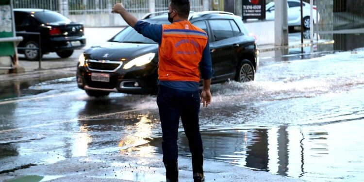 Aracaju suporta acumulado de 70 milímetros sem transtornos no final de semana