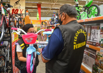 ITPS fiscaliza luminárias natalinas, brinquedos e bicicletas infantis