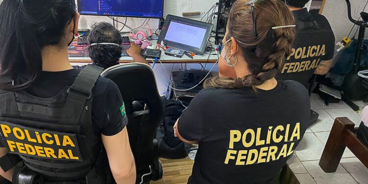 PF combate distribuição de material de pornografia infantil no país