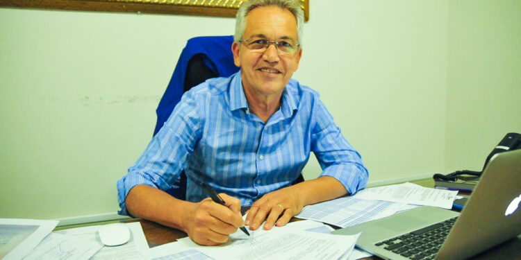 São Cristóvão: Justiça determina suspensão de contratos emergenciais assinados pelo prefeito Marcos Santana