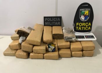Polícia Militar prende suspeitos de tráfico de drogas no Conjunto Tijuquinha, em São Cristóvão