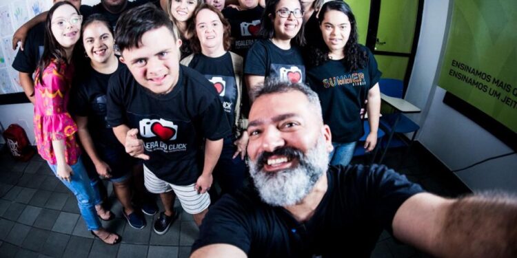 Galera do Click: jovens sergipanos com Down lançam autobiografia