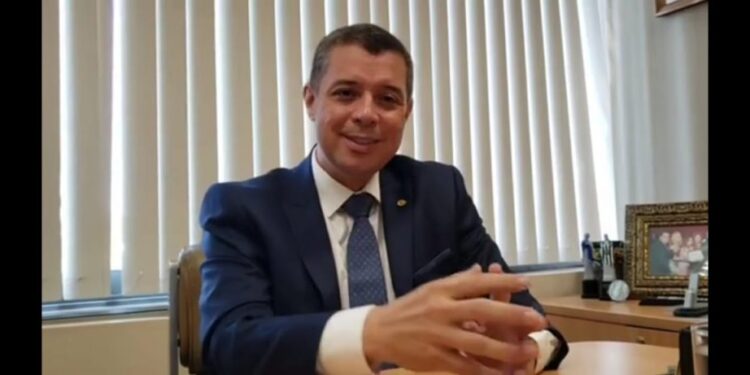 Flash político: Mitidieri retornou de viagem e diz que está pronto para os desafios de 2022