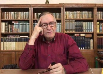 Bolsonaro lamenta morte de Olavo de Carvalho: “um dos maiores do país”