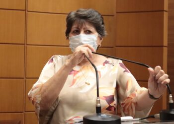 Deputada revela preocupação com aumento de casos de covid-19